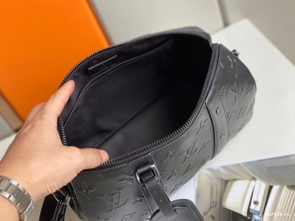 WIS KEEPALL CITY VUITTON LOUIS 0301